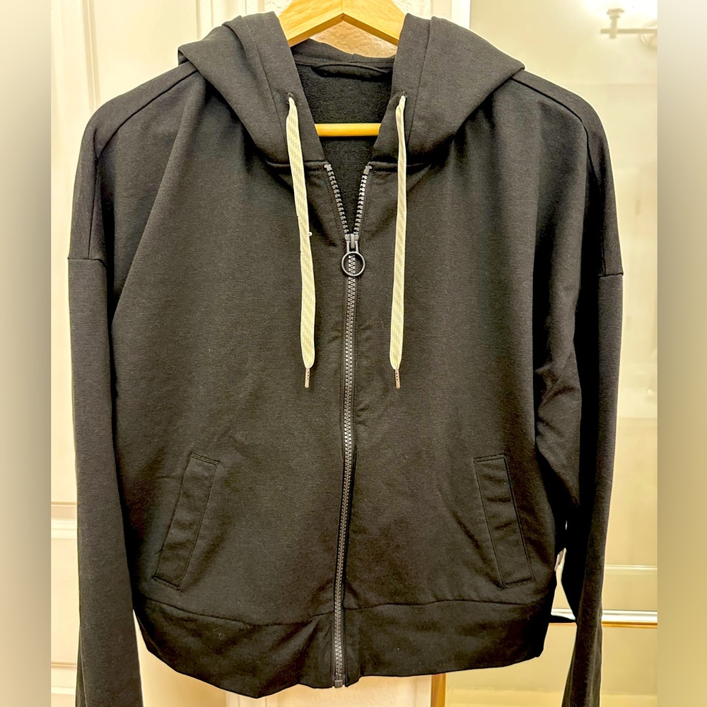 Vuori Granite Dreamknit Cropped Hoodie Large